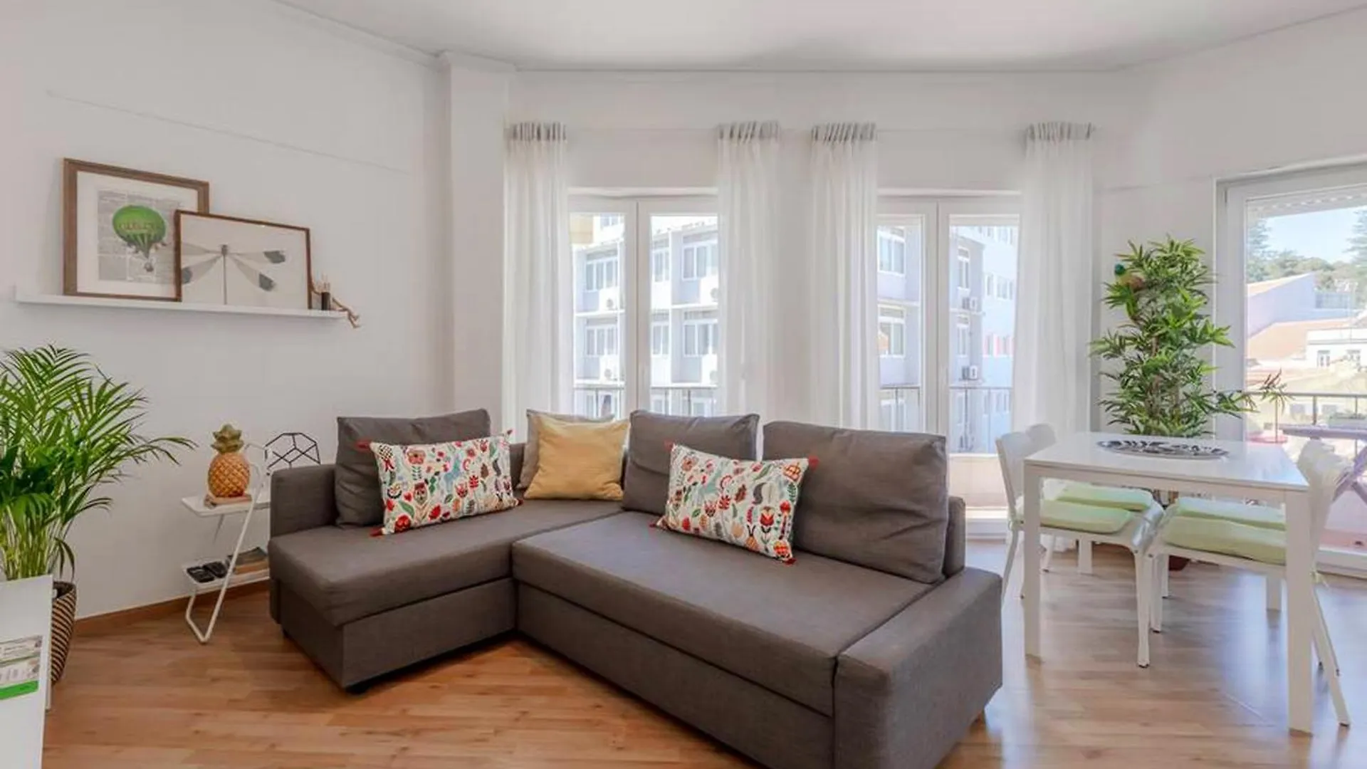 Luminous Lisbon Apartment